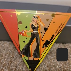 Triangle Fantasy Palette